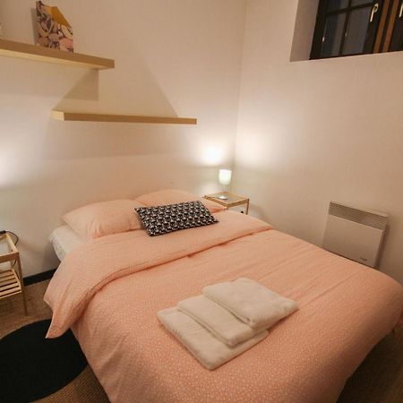 One Bedroom Equipped In Old ليل المظهر الخارجي الصورة